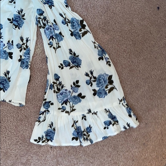 Off the Shoulder, Floral Long Sleeve Top - Picture 2 of 2